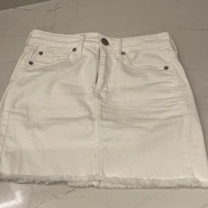 American eagle white mini skirt